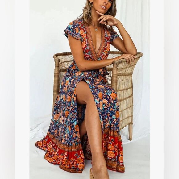 PRETTY GARDEN Floral Lightweight Wrap Deep V Dress - Picture 6 of 9